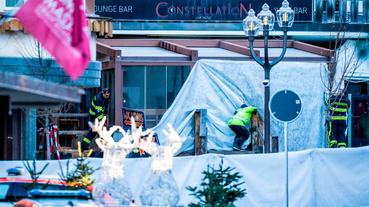 Τραγωδία στο Κραν Μοντανά: Πυροτεχνήματα το επικρατέστερο σενάριο για την πολύνεκρη έκρηξη στο μπαρ του πολυτελούς θερέτρου