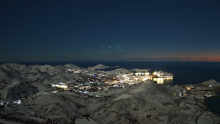 Πρωτοχρονιά στα λευκά στη Λήμνο: Εντυπωσιακές εικόνες από τη χιονισμένη Μύρινα, βίντεο