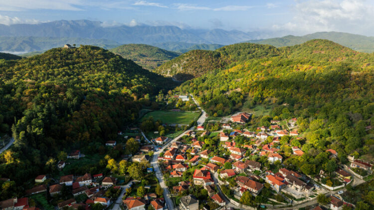 Ανεξερεύνητοι Τόποι- Δελβινάκι Ιωαννίνων: Στην καρδιά του πολυφωνικού τραγουδιού