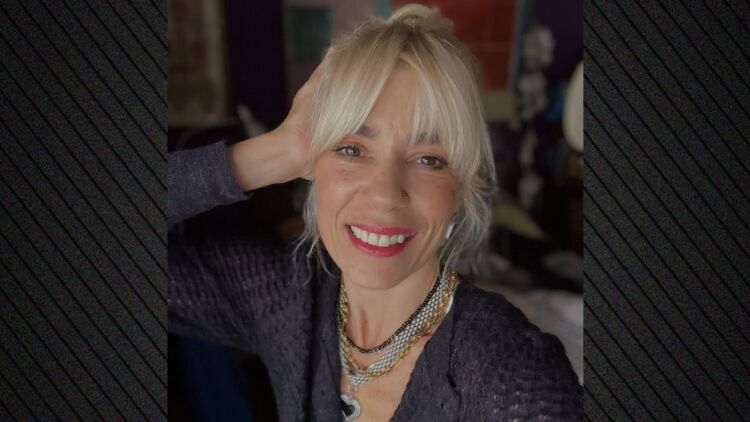 Η Μυρτώ Αλικάκη ευχήθηκε «καλή χρονιά» κάνοντας γυμναστική