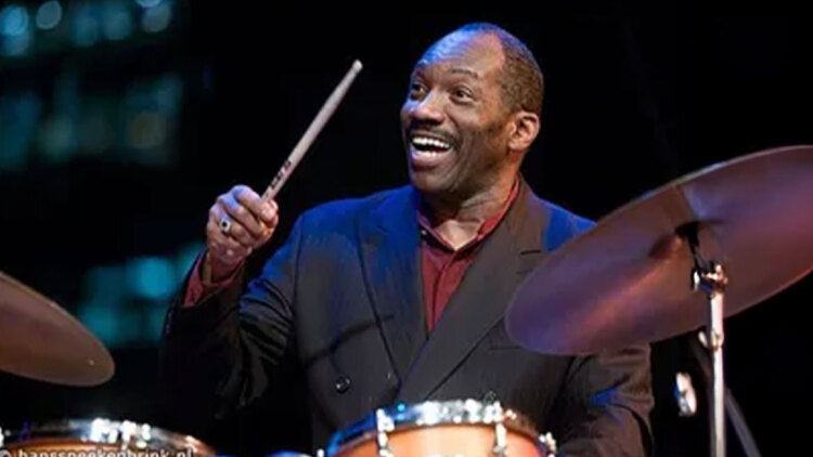 Oscar Peterson: Ένα ξεχωριστό Project–φόρος τιμής στον μύθο της τζαζ από τον Alvin Queen