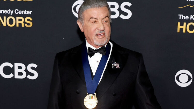 Σιλβέστερ Σταλόνε: Το βίντεο για το νέο έτος και το βιβλίο που ετοιμάζει για τη ζωή του