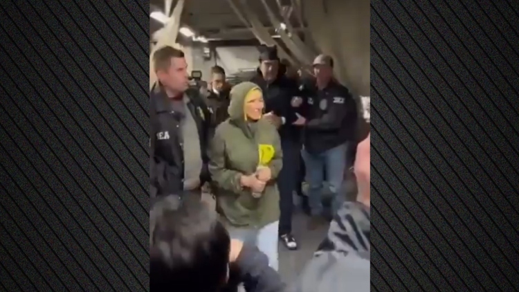 Οι πρώτες εικόνες της Σίλια Φλόρες μαζί με τον Μαδούρο μετά τη σύλληψη από τις ΗΠΑ, δείτε βίντεο