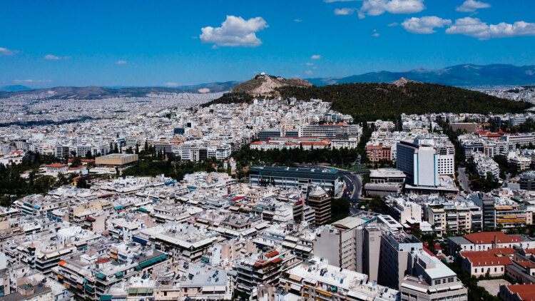 Ακίνητα: Πώς ξεμπλοκάρουν οι δύσκολες μεταβιβάσεις -  Οι νέες οδηγίες από την ΑΑΔΕ για αντιπαροχές, οριζόντιες και κάθετες ιδιοκτησίες