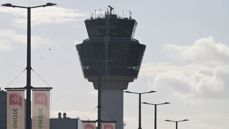 Εισαγγελική έρευνα για το μπλακάουτ στο FIR Αθηνών - Δήμας: Θα πέσουν κεφάλια, έχουμε παλαιά συστήματα, στόχος να αλλάξουν το 2028