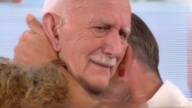 Γιώργος Παπαδάκης: Η τελευταία μας αγκαλιά γαμώτο ήταν επαγγελματική, γράφει ο ανιψιός και επί χρόνια συνεργάτης του
