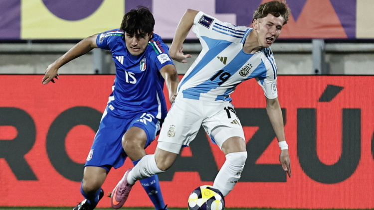 «Ο Μπενίτεθ έπεισε τον Σαντίνο Αντίνο να προτιμήσει τον Παναθηναϊκό», γράφουν στην Αργεντινή 