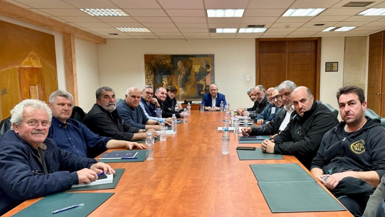 Οι αλλαγές που έρχονται στις λαϊκές αγορές μετά τη συμφωνία Θεοδωρικάκου - επαγγελματιών