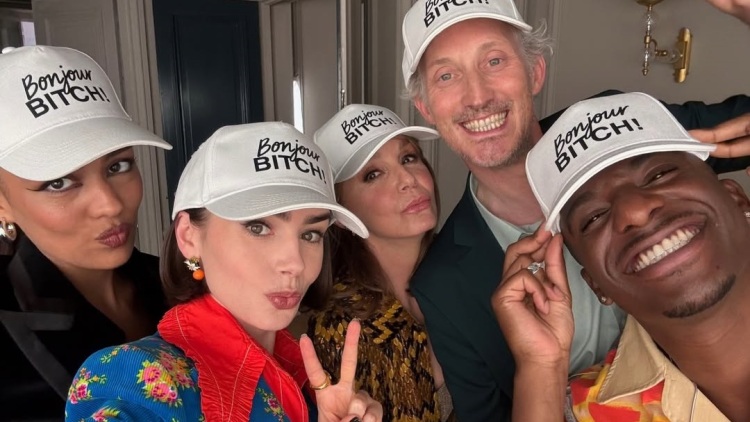 Emily in Paris: H επίσημη ανακοίνωση του Netflix για την έκτη σεζόν
