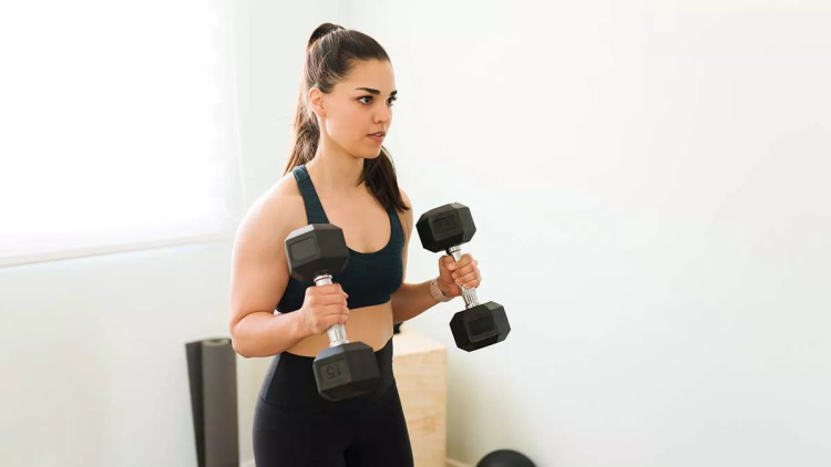 Από ποια ηλικία αρχίζει να αλλάζει το γυναικείο σώμα – Η απάντηση δεν θα σας αρέσει