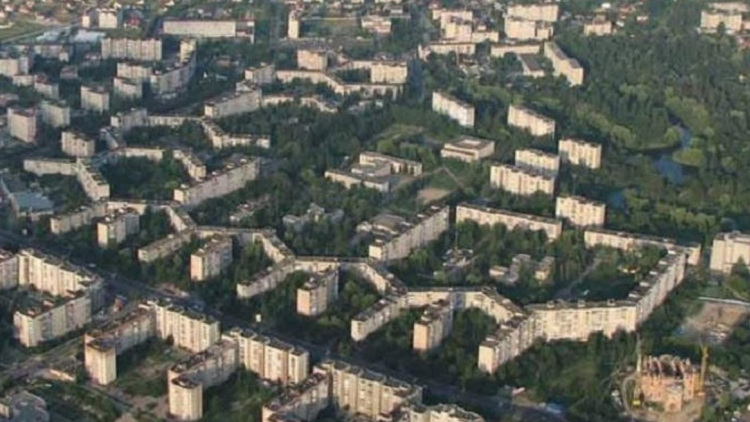 Το μεγαλύτερο κατοικημένο κτίριο στον κόσμο «κρύβεται» στην Ουκρανία: Στεγάζει πάνω από 10.000 κατοίκους