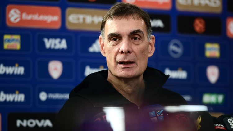 Μπαρτζώκας: «Επιστρέφει ο Μιλουτίνοφ με Μπάγερν, στην Ελλάδα ενθουσιαζόμαστε με τις μεταγραφές και θεωρούμε ότι η ομάδα μας είναι αχτύπητη»
