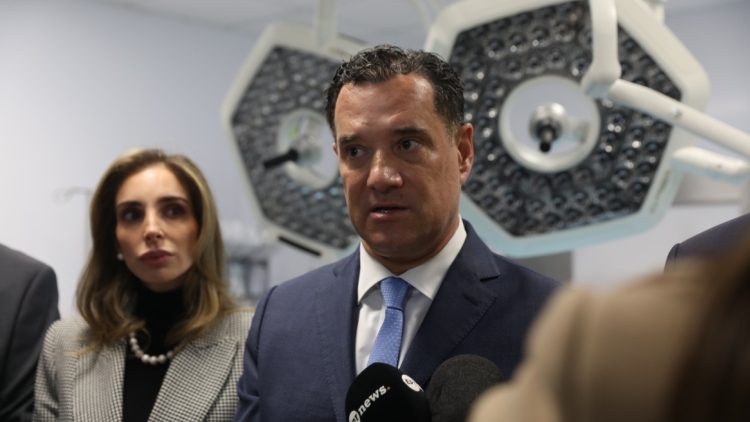 Εγκαινιάστηκαν τα νέα χειρουργεία στο νοσοκομείο «Άγιος Σάββας» - Το Σωματείο Εργαζομένων έκανε αγώνα για να αποτύχουμε, λέει ο Γεωργιάδης