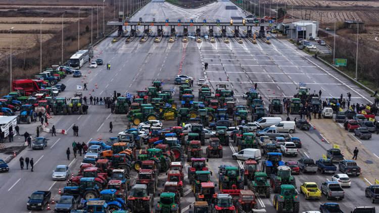 Διαβουλεύσεις για συνάντηση αγροτών και Μητσοτάκη με ανοιχτούς δρόμους - Συνεχής ενημέρωση από το protothema.gr για τα μπλόκα