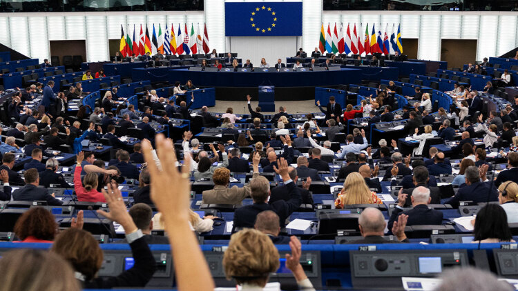 Πέρασε με την απαιτούμενη πλειοψηφία η εμπορική συμφωνία της ΕΕ με τη Mercosur, είχαν προηγηθεί 25 χρόνια διαπραγματεύσεων