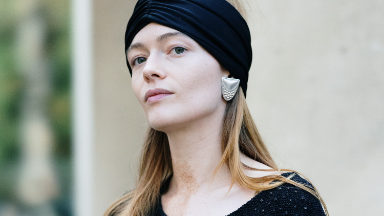 Πέντε αλλαγές που πρέπει να κάνουμε στη ρουτίνα της περιποίησής μας όταν η θερμοκρασία πέφτει
