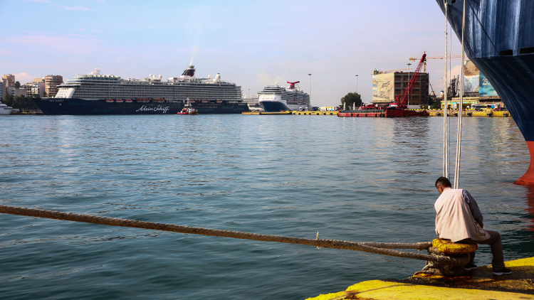 Κανονικά εκτελούνται σήμερα τα δρομολόγια των πλοίων, μικροπροβλήματα στον Αρσοσαρωνικό
