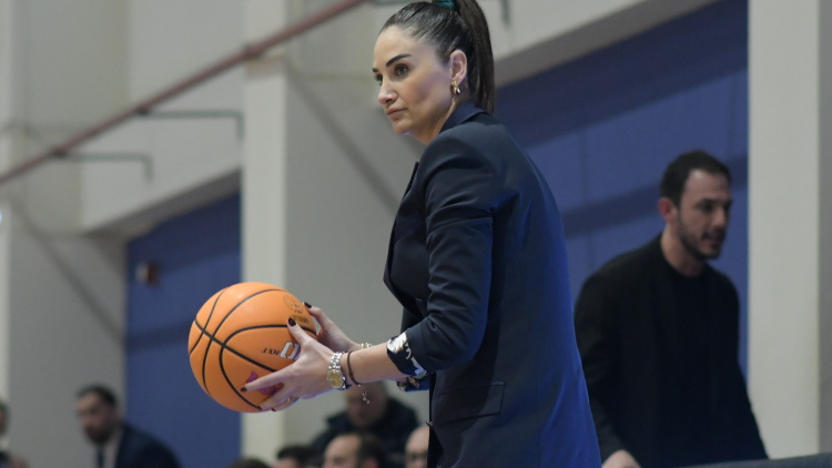 Συνεχίζεται η κόντρα της Σελέν Ερντέμ με τον ΠΑΣ Γιάννινα: «Δεχόμουν λεκτικές επιθέσεις για 40 λεπτά, οι παίκτριές μου έδωσαν την κατάλληλη απάντηση»
