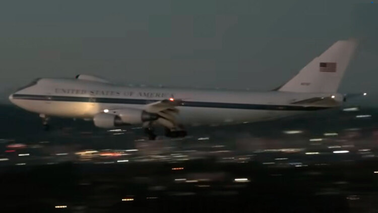 Το «Doomsday Plane» απογειώθηκε και πυροδότησε σενάρια πυρηνικού ολέθρου: Τι μπορεί να σημαίνει η πτήση του «Αεροπλάνου της Αποκάλυψης», βίντεο