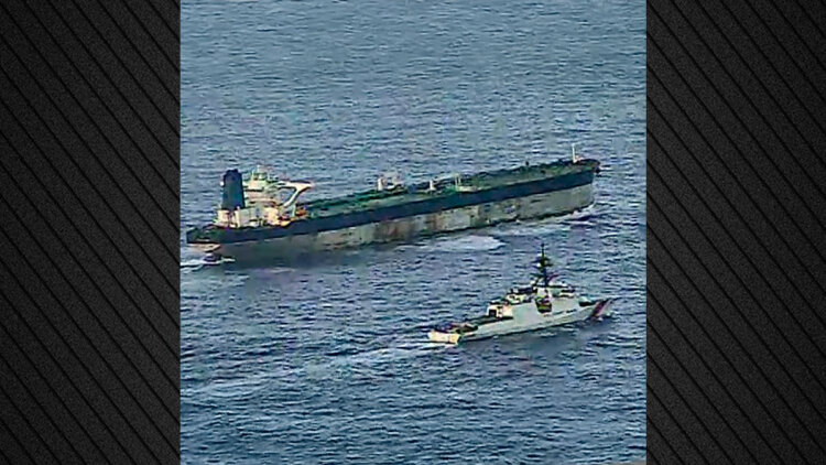 Κυνηγώντας το «Bella 1»: Θρίλερ 18 ημερών στον Ατλαντικό με Navy SEALs και Night Stalkers, μήνυμα Τραμπ στον σκιώδη στόλο, «δεν είστε ασφαλείς πουθενά»