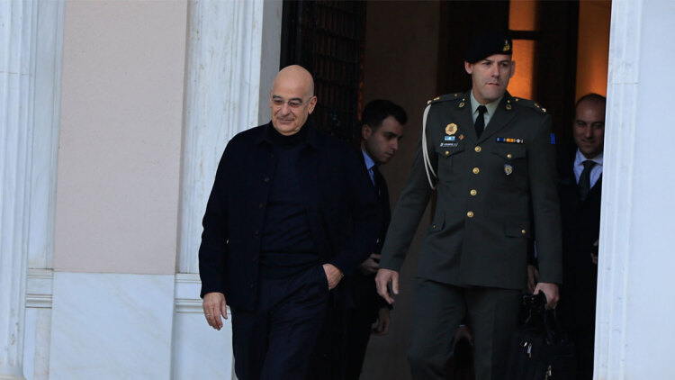 Την παράταση της θητείας των Αρχηγών των Γενικών Επιτελείων Στρατού, Ναυτικού και Αεροπορίας αποφάσισε το ΚΥΣΕΑ