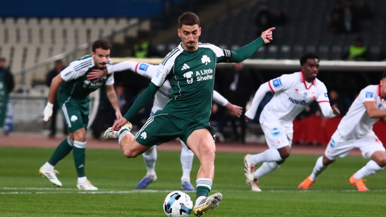 Παναθηναϊκός - Πανσερραϊκός 1-0 (Α' ημίχρονο): Προβάδισμα με πέναλτι από τα... αποδυτήρια για τους πράσινους, Live 