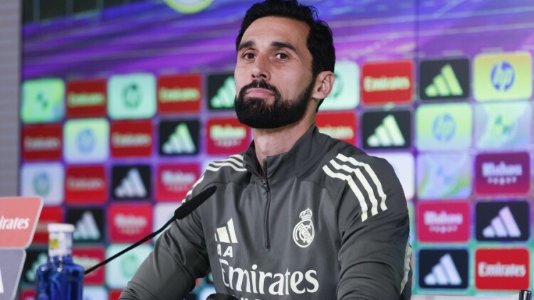 Ετοιμάζει νέα «βόμβα» η Ρεάλ Μαδρίτης; «Τελειώνει ο Αρμπελόα – Αναζητά νέα προπονητή ο Πέρεθ»