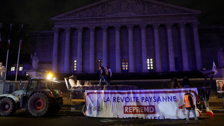 Νέα διαδήλωση αγροτών στο Παρίσι κατά της συμφωνίας της ΕΕ με τη Mercosur