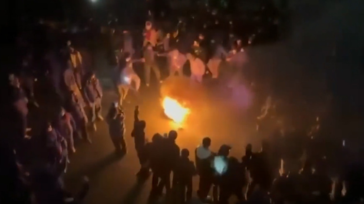 Στα άκρα το καθεστώς της Τεχεράνης, απειλεί με θάνατο τους διαδηλωτές: Έως και 20.000 μπορεί να είναι οι νεκροί της αιματηρής καταστολής