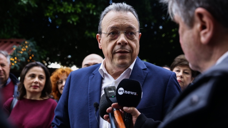 Φάμελλος: Δεν συμβαδίζει με την πρόταση της προοδευτικής κυβέρνησης η Καρυστιανού