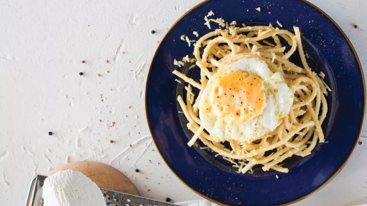Η συνταγή της ημέρας: Μανιάτικη τσουχτή. (Το μενού της εβδομάδας 19/1-25/1)