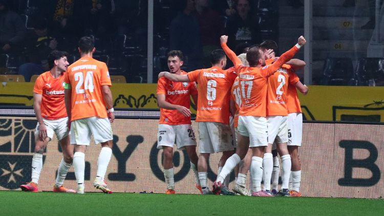 Με «μπαλωθιά» του Σαλσέδο στα ημιτελικά ο ΟΦΗ, 1-0 την ΑΕΚ στη Νέα Φιλαδέλφεια, δείτε το γκολ