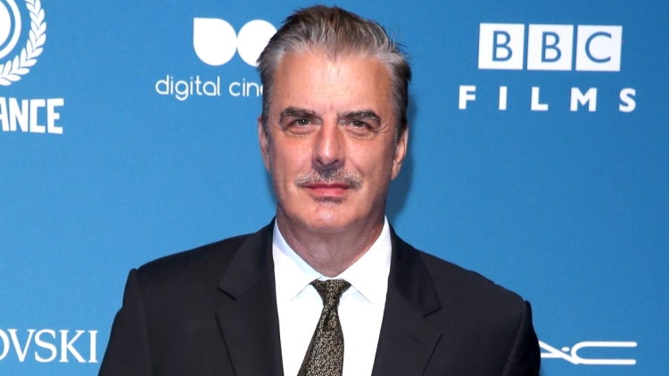 Ο Κρις Νοθ απαντά για τις αιχμές που άφησε για τη βράβευση της Σάρα Τζέσικα Πάρκερ: Δεν αξίζει όλη αυτή η συζήτηση