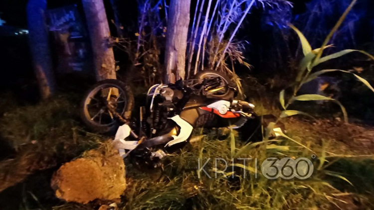 Σοβαρό τροχαίο με εγκατάλειψη στα Χανιά: Τραυματίστηκε οδηγός μηχανής, βίντεο και φωτογραφίες