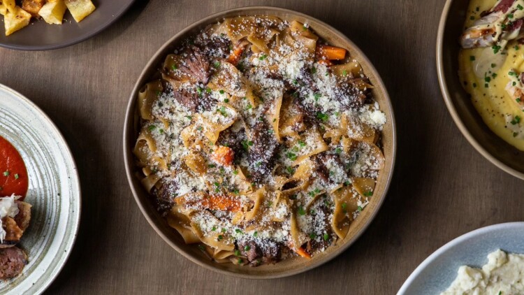 Καστοριά: 9 γαστρονομικές στάσεις
