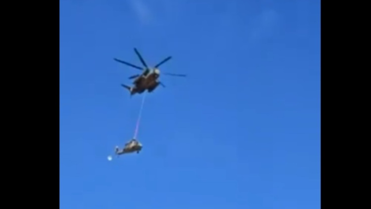 Ισραήλ: Συνετρίβη ελικόπτερο Black Hawk της Πολεμικής Αεροπορίας κατά τη διάρκεια αερομεταφοράς του, δείτε βίντεο