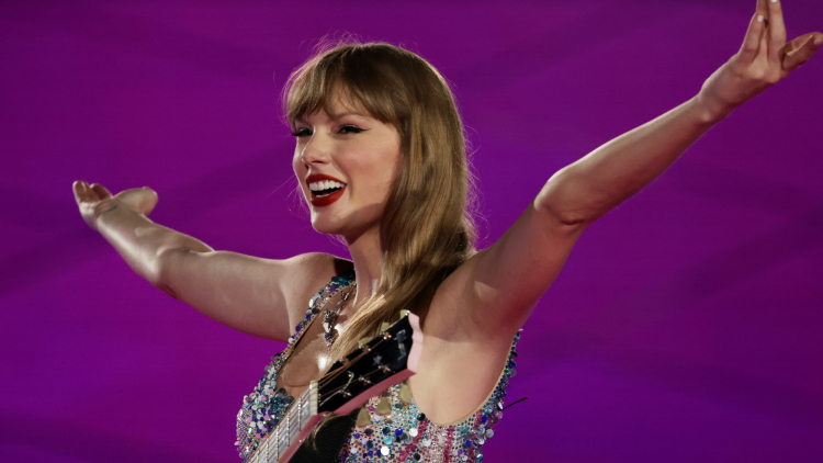 Αυτό ήταν το αγαπημένο lip combo της Taylor Swift στην περιοδεία Eras Tour
