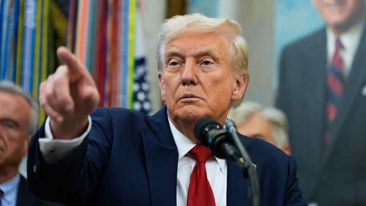 Τραμπ: Το Ιράν είναι το χειρότερο μέρος για να ζει κανείς, είναι καιρός να αναζητηθεί νέα ηγεσία