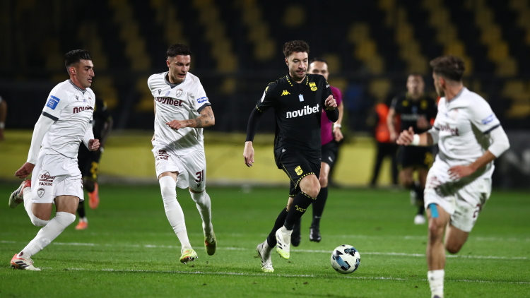 ΑΕΛ - Άρης 0-0 (Α' ημίχρονο): Live το παιχνίδι στη Λάρισα 