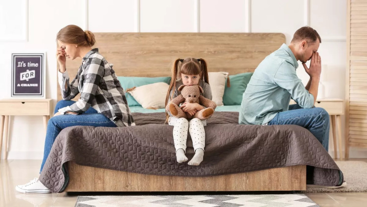 Χωρισμός: Πώς να πείτε στο παιδί σας ότι παίρνετε διαζύγιο
