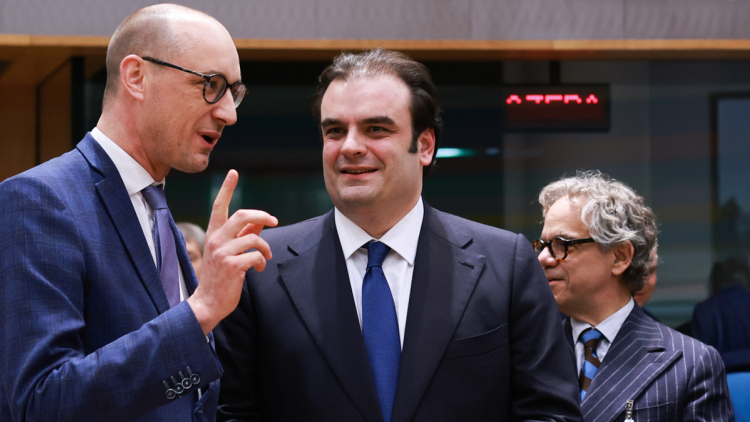 Eurogroup: Με βαριά ατζέντα η ιστορική πρεμιέρα Πιερρακάκη λόγω Βουλγαρίας και των απειλών Τραμπ για δασμούς