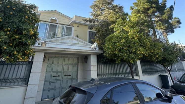 Πλειστηριασμοί: Η… ακούνητη βίλα στο Ψυχικό και το νέο σφυρί για το οικόπεδο-φιλέτο στη Λ. Αθηνών