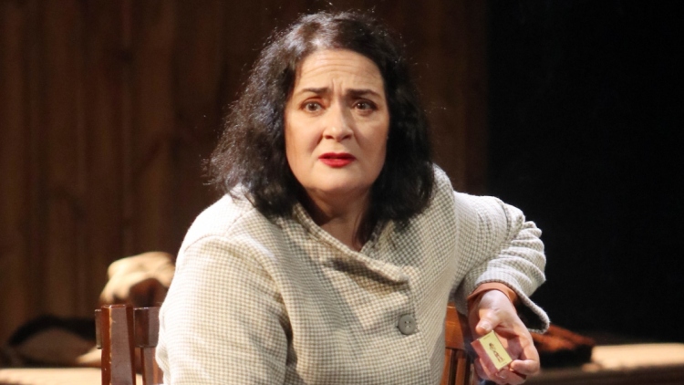 Ελένη Ουζουνίδου για την ταινία «Τι ψυχή θα παραδώσεις μωρή»: Είναι κάτι ανάμεσα σε Ταραντίνο και Αλμοδοβάρ