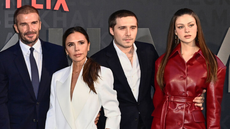 Τι πυροδότησε την έκρηξη του Μπρούκλιν Μπέκαμ για τους γονείς του:  Όσα έγραψε για την προσπάθεια από Ντέιβιντ και Βικτόρια να καταστρέψουν τον γάμο του