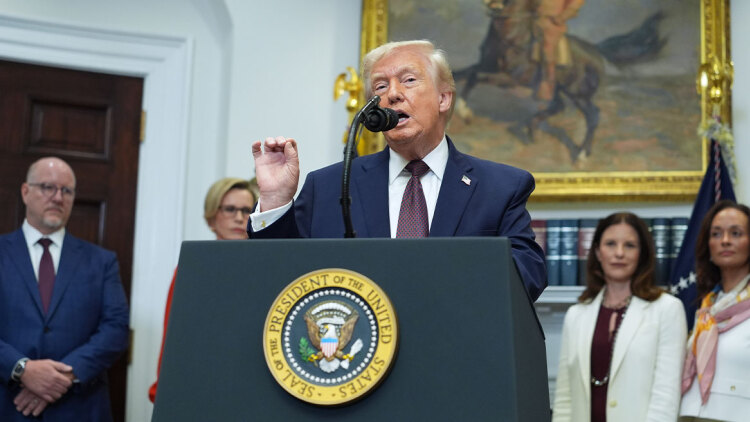 Live η έκτακτη συνέντευξη Τύπου του Τραμπ, για τον έναν χρόνο ως Πρόεδρος των ΗΠΑ
