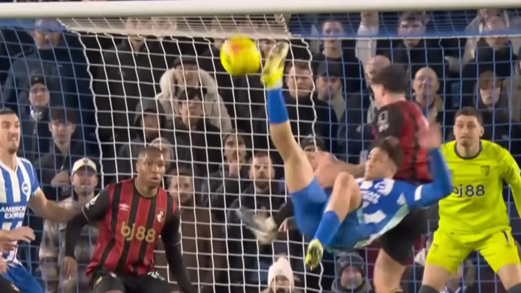 Το ψαλιδάκι του Κωστούλα που έφτασε… τον Ρονάλντο
