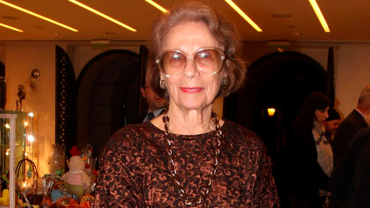 Αυτή την ώρα το τελευταίο «αντίο» Μέλπω Ζαρόκωστα