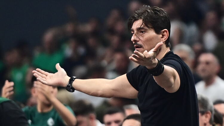 Γιαννακόπουλος: «Πότε θα επιβληθούν πρόστιμα στους συλλόγους όταν βρίζει ο κόσμος τους και δεν κάνουν τίποτα»
