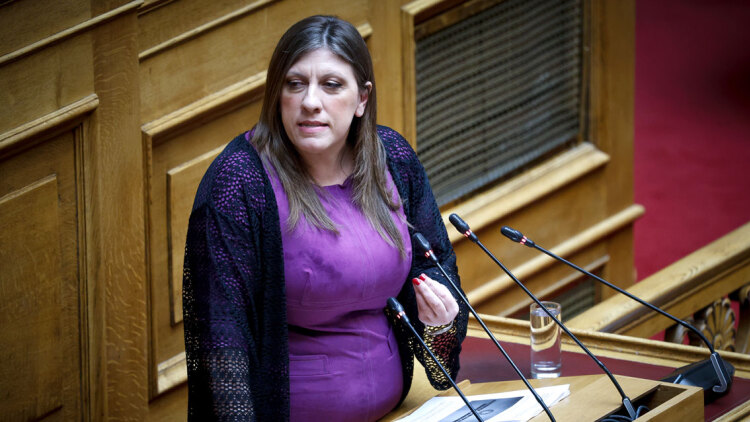 Με σόου Κωνσταντοπούλου, καβγάδες και τοξικό λόγο από την αντιπολίτευση η συζήτηση για τη διακομματική των αγροτών, την ψήφισε μόνο η ΝΔ