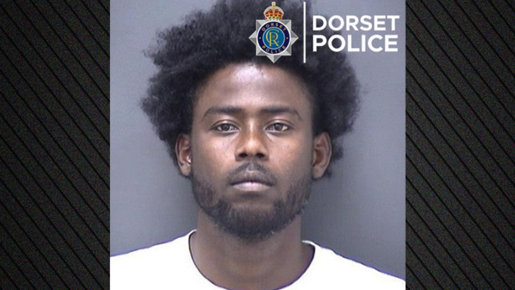 «Σταμάτα, με πονάς»: Γυναίκα στη Βρετανία ηχογράφησε μετανάστη την ώρα που τη βίαζε